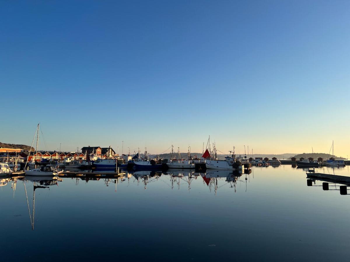 Stroemstad Laegenhet Naera Hav Och Stad Экстерьер фото